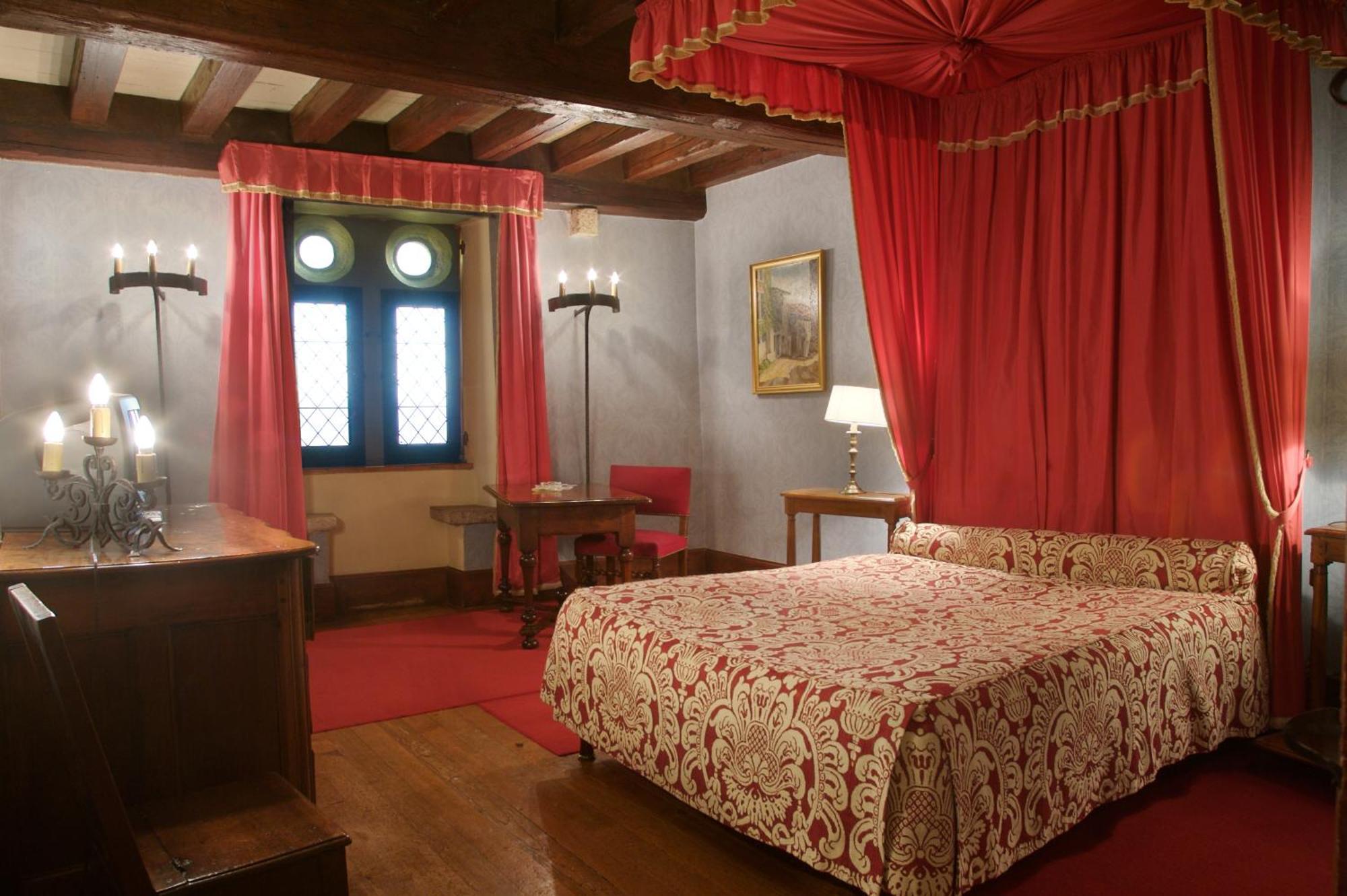 Hostellerie Du Vieux Pérouges Zewnętrze zdjęcie